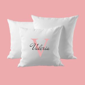 FUNDA DE CONJIN PERSONALIZADA CON EL NOMBRE Y LA INICIAL